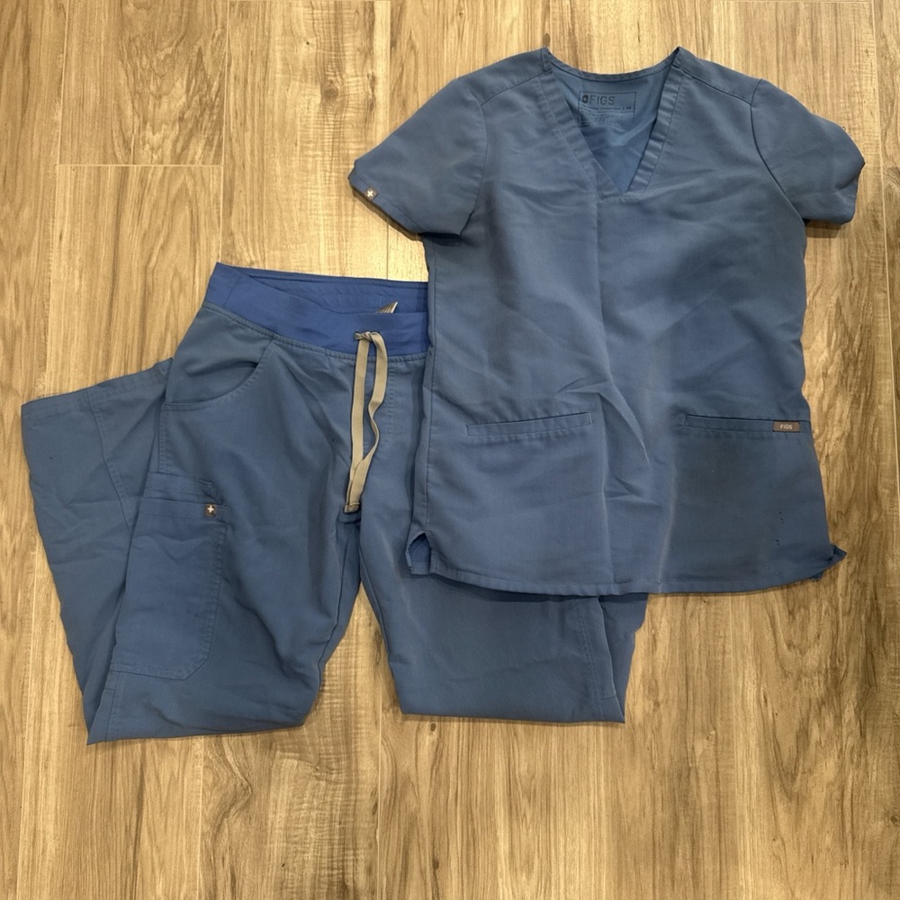 SOLD 

FIGS Technical Collection Blue Scrub Set
